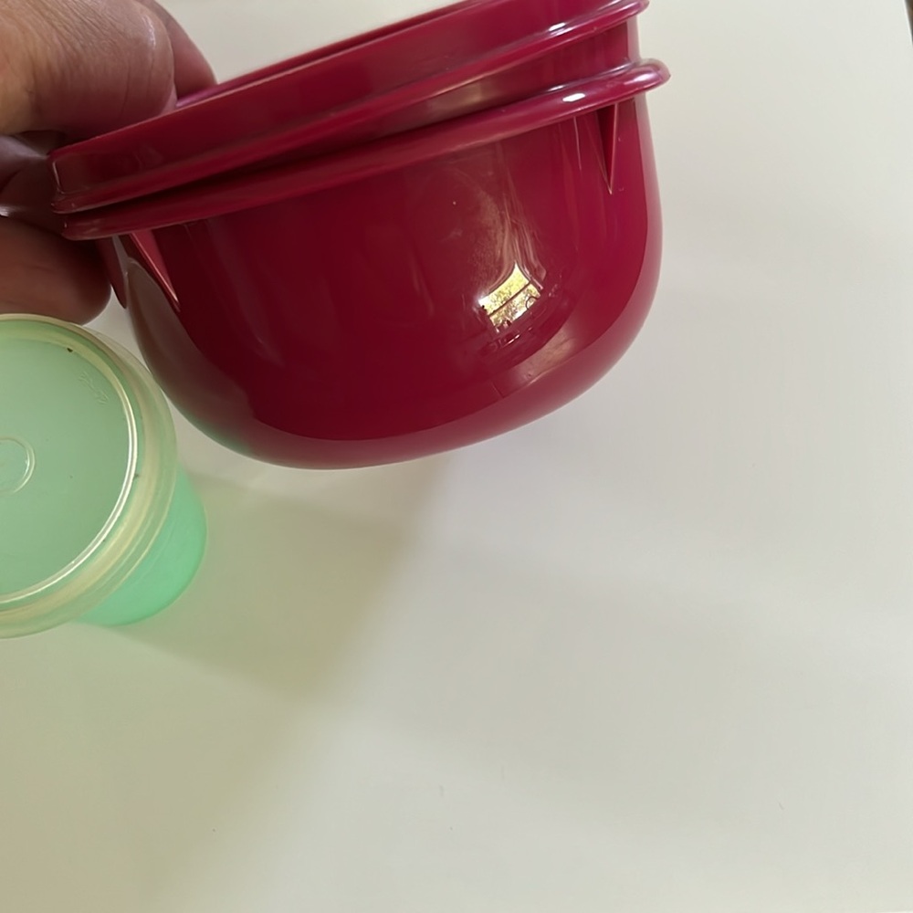 Tupperware 2 mini containers - Picture 5 of 7